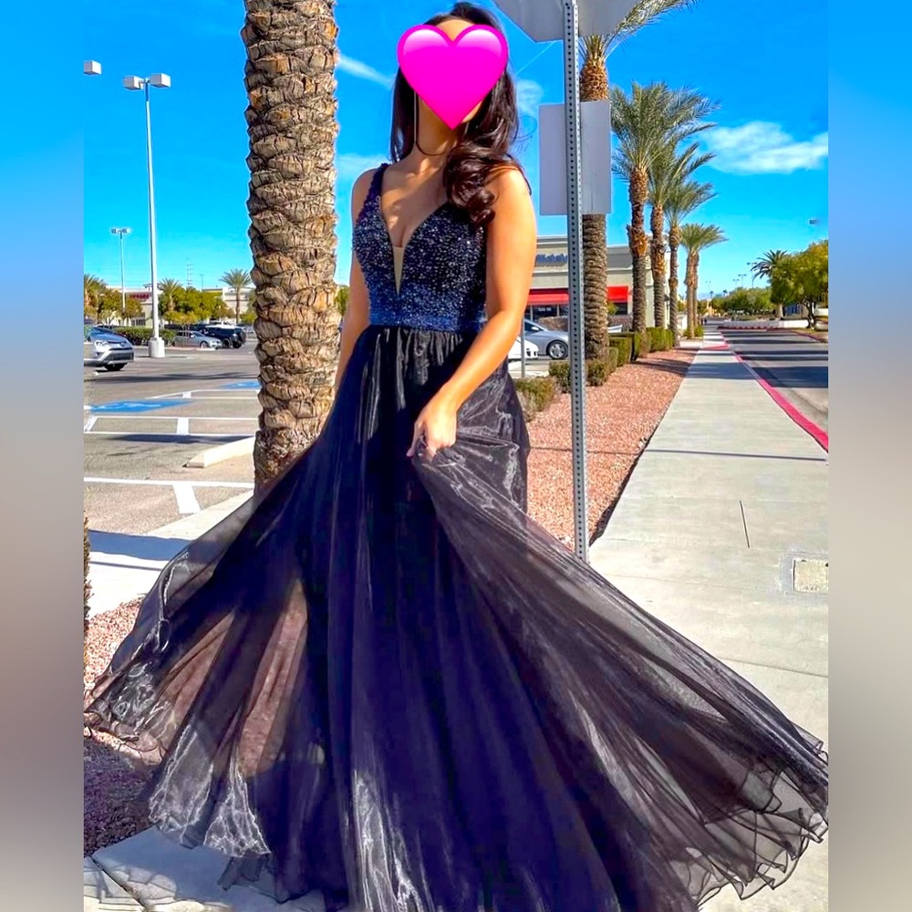 Sherri Hill 32336 Taffeta ball gown with beaded deep V bodice in Black (sz16)